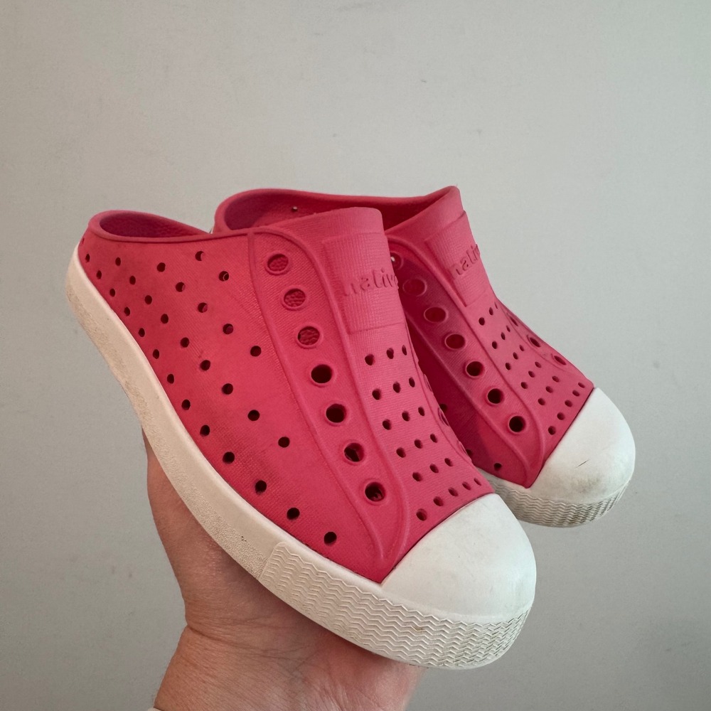 Native Jefferson Clogs  Pink White Slip On Water Shoes Kids C12